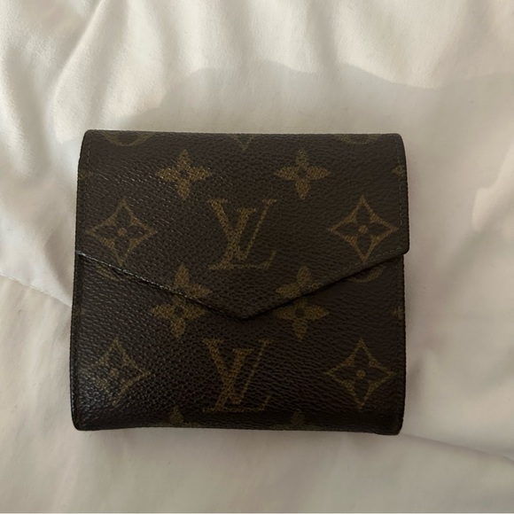 Louis Vuitton Wallet - Picture 2 of 5